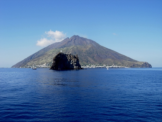 ile_de_stromboli_strombolicchio_image.1281098644.jpg